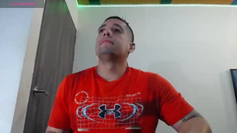 Snapshot of spartacus_cam chatting on 01-21-25, 04:54     online show from 01-21-25, 04:54