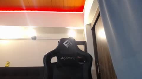     online show from 06-02-26, 04:47