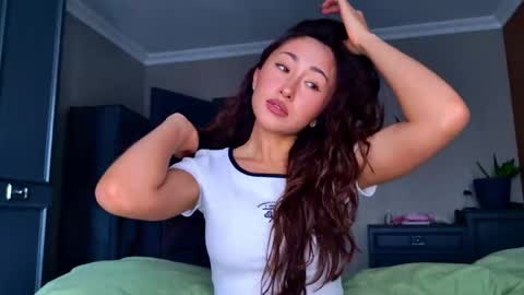Snapshot of special_person chatting on 05-31-26, 07:15 Nicole online show from 05-31-26, 07:15