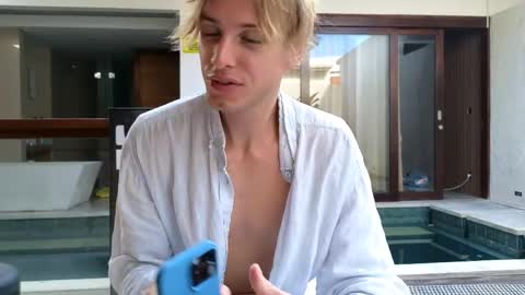 Sasha --  online show from 03-29-26, 12:43