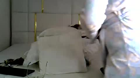 Snapshot of spice_lovy chatting on 06-01-26, 09:44 blackqueen online show from 06-01-26, 09:44