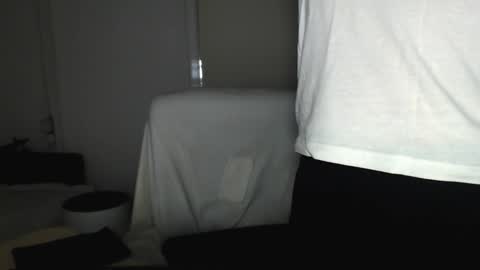 Snapshot of spicemint chatting on 10-23-25, 03:00 Carla online show from 10-23-25, 03:00