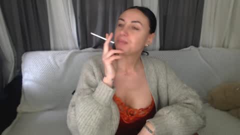 Snapshot of spicemint chatting on 02-11-26, 02:44 Carla online show from 02-11-26, 02:44