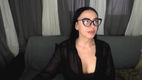 Snapshot of spicemint chatting on 02-21-26, 02:07 Carla online show from 02-21-26, 02:07