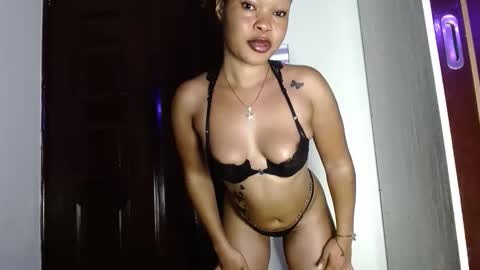 Snapshot of spicy_kerrine chatting on 11-09-25, 12:42 Spicy kerrine online show from 11-09-25, 12:42