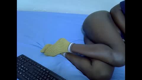 Snapshot of spicy_kittie chatting on 01-19-26, 03:54 Kittle online show from 01-19-26, 03:54