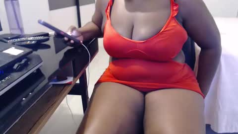 Snapshot of spicychocolatestrawberry chatting on 05-27-26, 06:27 SPICYCHOCSTRAW online show from 05-27-26, 06:27