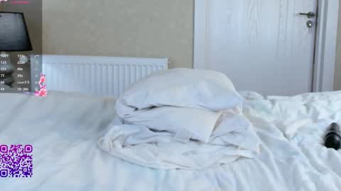 Snapshot of spicygeisha chatting on 12-13-25, 07:53 Liu online show from 12-13-25, 07:53