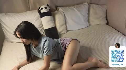 Tipsy online show from 10-17-25, 05:48