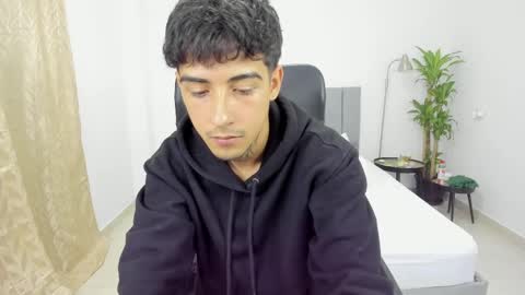 Snapshot of spider_master77 chatting on 03-02-25, 03:13 spider master online show from 03-02-25, 03:13