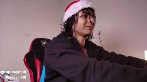 Snapshot of spideychill chatting on 12-17-24, 10:11 spideychill online show from 12-17-24, 10:11