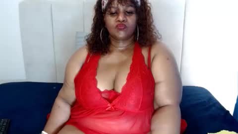 Snapshot of splendidtalitha chatting on 02-14-26, 11:18 SplendidTalitha online show from 02-14-26, 11:18