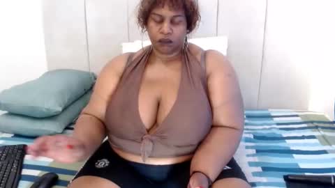 Snapshot of splendidtalitha chatting on 04-14-26, 12:11 SplendidTalitha online show from 04-14-26, 12:11