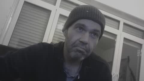 Snapshot of spliffray chatting on 12-16-24, 06:27 spliffray online show from 12-16-24, 06:27