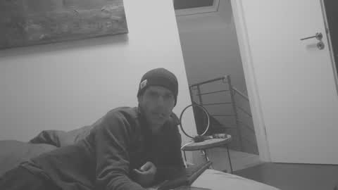 Snapshot of spliffray chatting on 01-07-25, 10:08 spliffray online show from 01-07-25, 10:08