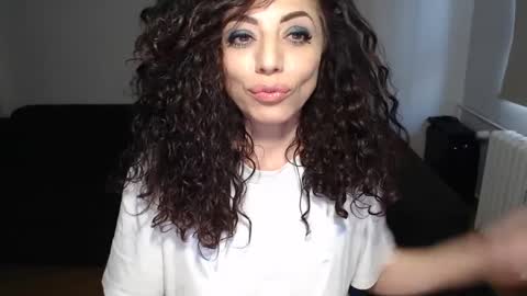 Doll online show from 12-14-24, 12:44