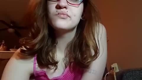 Snapshot of spoiledprincess4 chatting on 02-24-25, 12:52 spoiledprincess4 online show from 02-24-25, 12:52