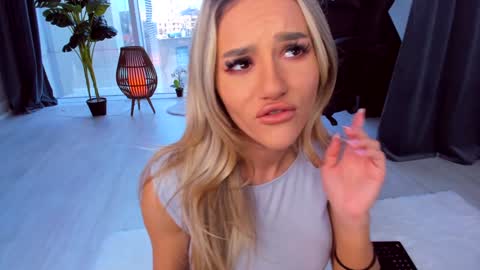 Anna online show from 01-11-25, 11:45