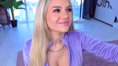 Anna online show from 10-29-25, 11:45