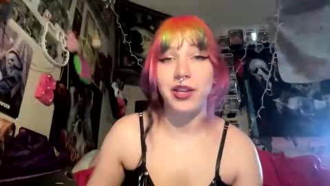 Snapshot of spookysanrihoe chatting on 03-17-26, 04:10 Pixie online show from 03-17-26, 04:10