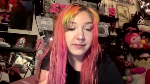 Snapshot of spookysanrihoe chatting on 05-21-26, 03:30 Pixie online show from 05-21-26, 03:30