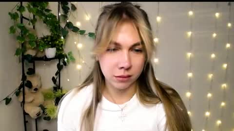 Snapshot of sport_tall_karina chatting on 05-07-26, 10:20 Karina online show from 05-07-26, 10:20
