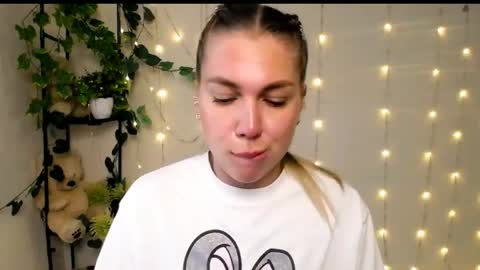 Snapshot of sport_tall_karina chatting on 05-09-26, 09:25 Karina online show from 05-09-26, 09:25