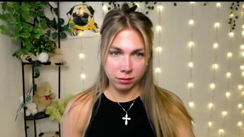 Snapshot of sport_tall_karina chatting on 05-25-26, 07:14 Karina online show from 05-25-26, 07:14