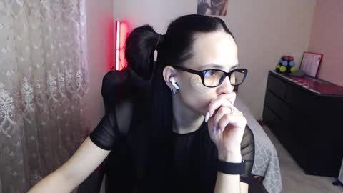 Tips are the best compliment to a woman online show from 02-19-26, 08:10