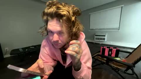 Snapshot of sportsfreak1619 chatting on 12-22-25, 10:12 sportsfreak1619 online show from 12-22-25, 10:12