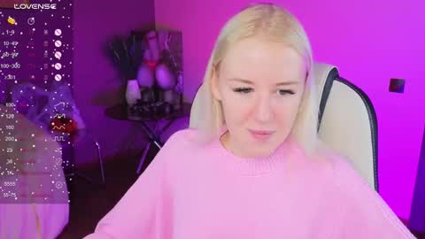 Snapshot of springajara chatting on 11-20-25, 12:27 Vetta online show from 11-20-25, 12:27