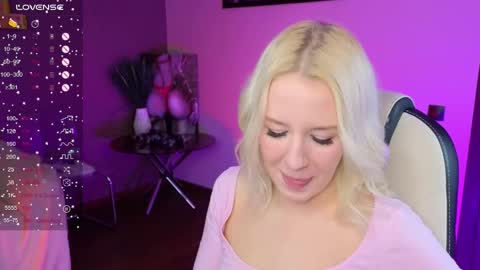 Snapshot of springajara chatting on 12-14-25, 06:52 Vetta online show from 12-14-25, 06:52