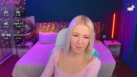 Snapshot of springajara chatting on 12-16-25, 06:18 Vetta online show from 12-16-25, 06:18