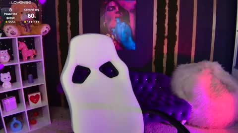 Snapshot of springajara chatting on 05-21-26, 08:10 Vetta online show from 05-21-26, 08:10