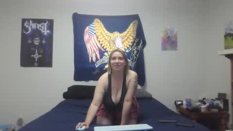 squeakerkitty online show from 04-17-26, 07:39