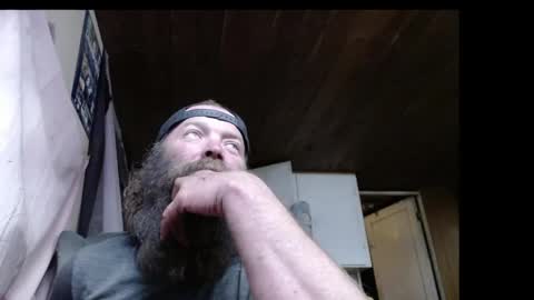 Snapshot of squegly chatting on 04-27-26, 09:18 Bryan online show from 04-27-26, 09:18