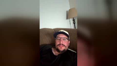 Snapshot of squirrlycock1 chatting on 05-19-26, 03:46 squirrlycock1 online show from 05-19-26, 03:46