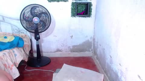 valeria online show from 01-15-25, 12:41