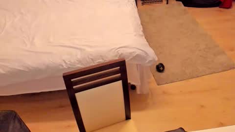 Kim online show from 11-14-25, 04:55