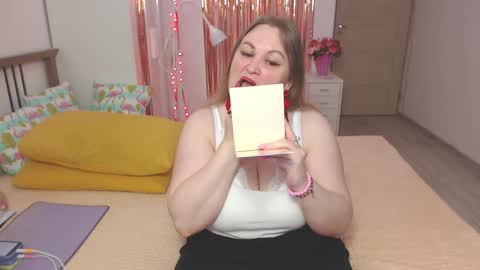  Lily  online show from 06-04-26, 09:21