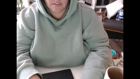 Messi Jessi online show from 01-15-25, 06:19