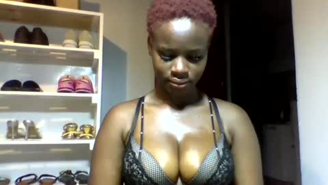 Snapshot of squiter_girlie chatting on 02-27-26, 05:46 Squiter online show from 02-27-26, 05:46