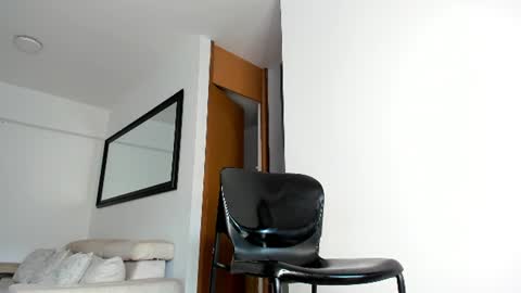 Snapshot of sr_smit_hot chatting on 06-25-26, 07:07 ANDR online show from 06-25-26, 07:07