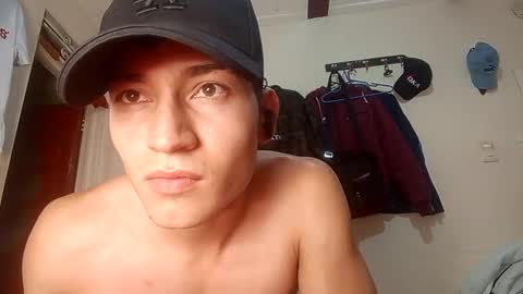 Snapshot of sradicto chatting on 09-26-25, 04:11 Flacofitxx online show from 09-26-25, 04:11