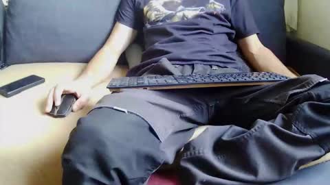 Snapshot of srevinu chatting on 11-15-25, 10:23 Srevinu online show from 11-15-25, 10:23