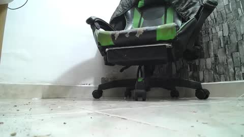 Snapshot of srfindomfeet_ chatting on 04-17-26, 12:57 sr master cum its my old account online show from 04-17-26, 12:57