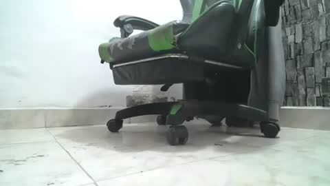 Snapshot of srfindomfeet_ chatting on 07-02-26, 07:20 sr master cum its my old account online show from 07-02-26, 07:20