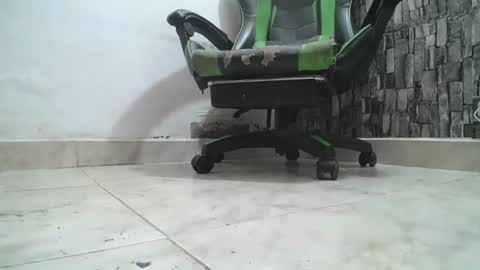 Snapshot of srfindomfeet_ chatting on 07-07-26, 07:29 sr master cum its my old account online show from 07-07-26, 07:29