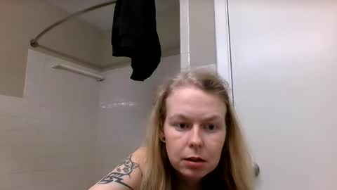 Snapshot of sriley386444137 chatting on 01-01-25, 01:27 sriley386444137 online show from 01-01-25, 01:27