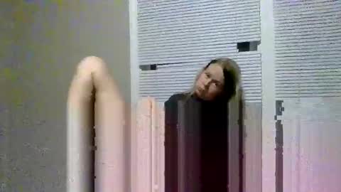 Snapshot of sriley386444137 chatting on 10-10-25, 03:05 sriley386444137 online show from 10-10-25, 03:05